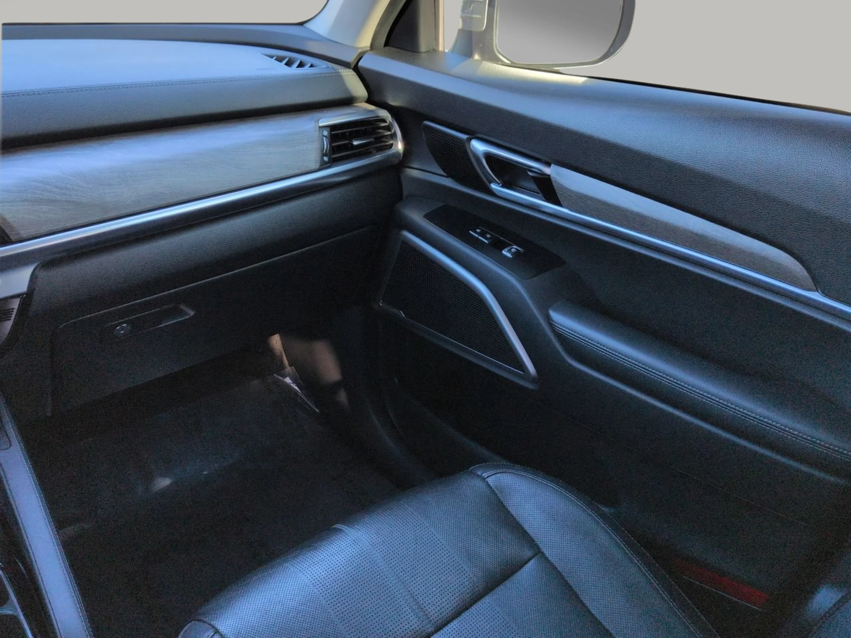 Used 2022 Wolf Gray Kia EX image 14