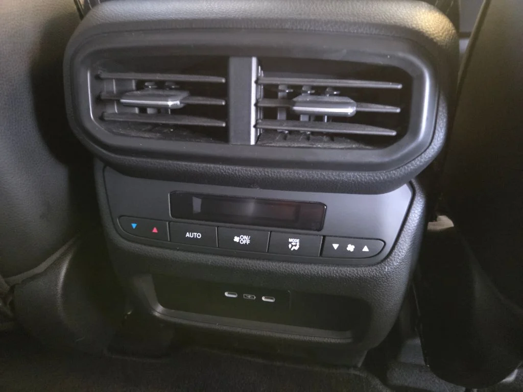 2025 Honda Pilot EX-L - Photo 32