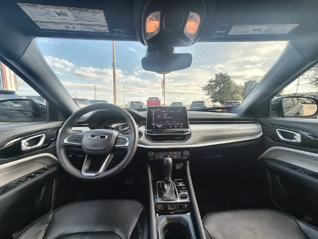 2025 Jeep Compass Limited - Photo 19