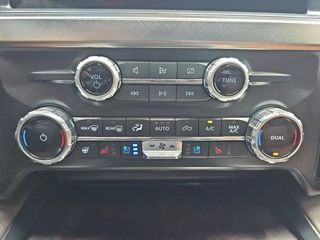 Used 2024  Ford King Ranch image 25