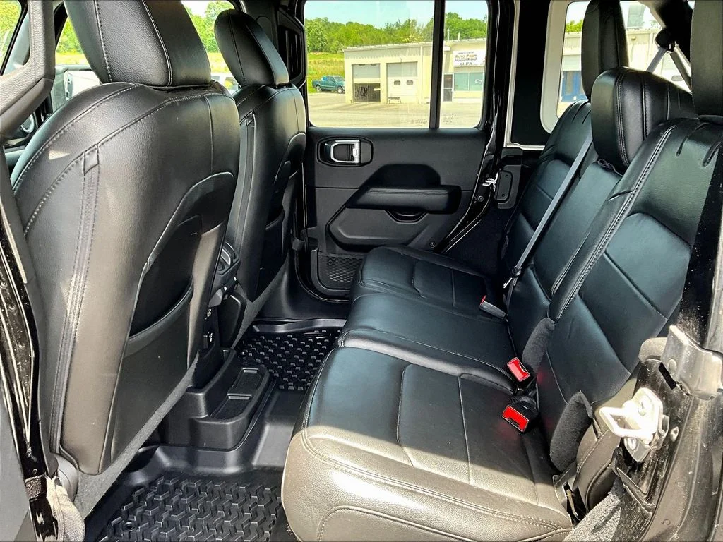 Used 2022 Black Jeep Unlimited Sahara Altitude image 8