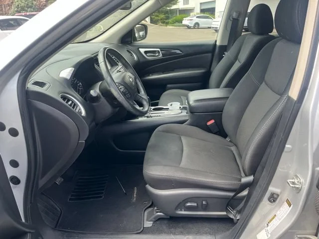 Used 2019 Brilliant Silver Metallic Nissan SV image 16