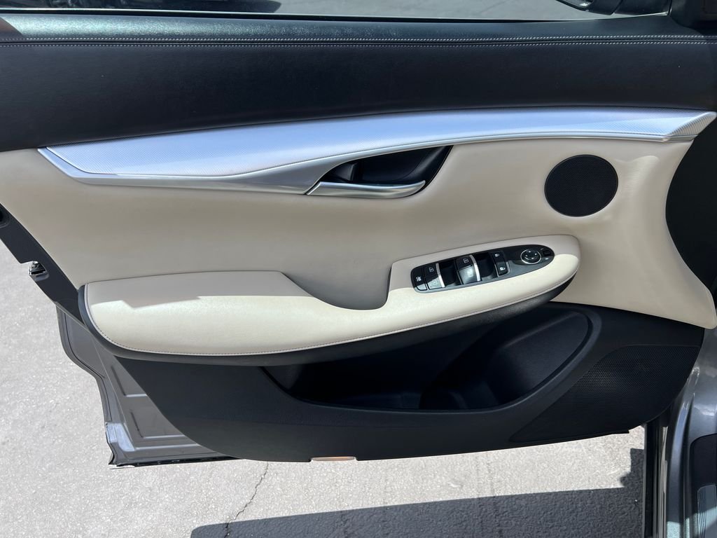 Used 2020 Gray INFINITI LUXE image 12