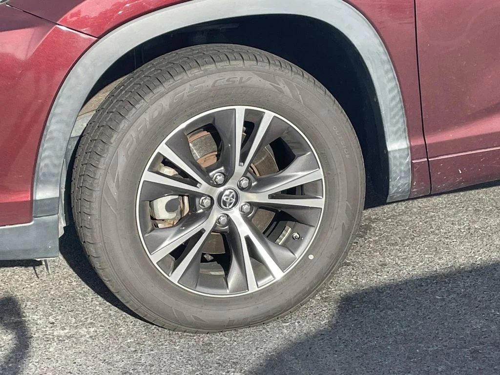 Used 2017 Red Toyota LE Plus image 11
