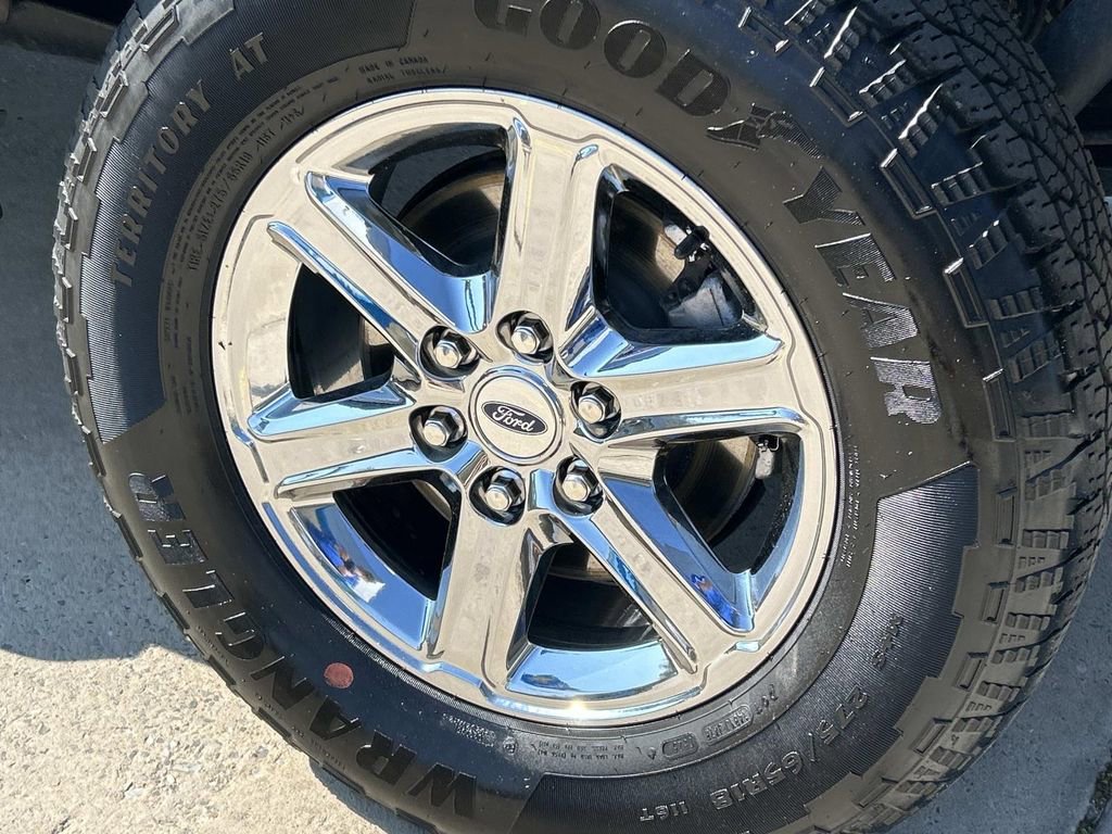 Used 2025 Carbonized Gray Ford XLT image 13