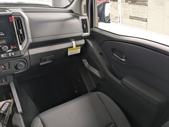 2025 Nissan Frontier SV - Photo 14