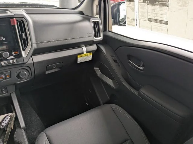 2025 Nissan Frontier SV - Photo 14