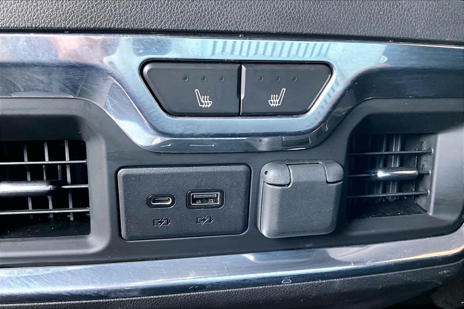 Used 2021 Summit White GMC AT4 image 35
