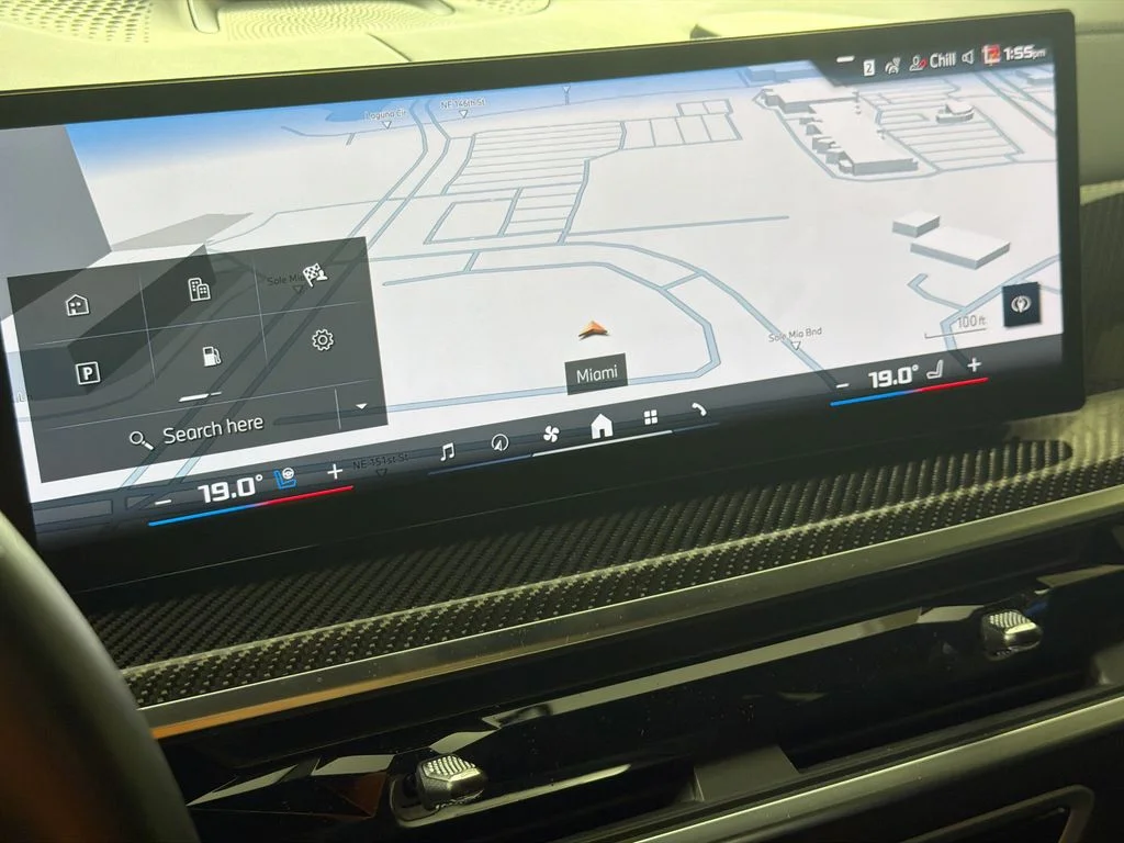 Used 2024 White BMW M60i image 13