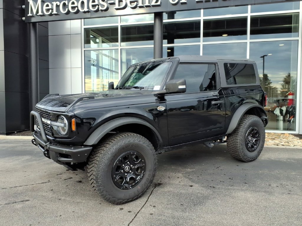 Used 2023 Shadow Black Ford Wildtrak image 2