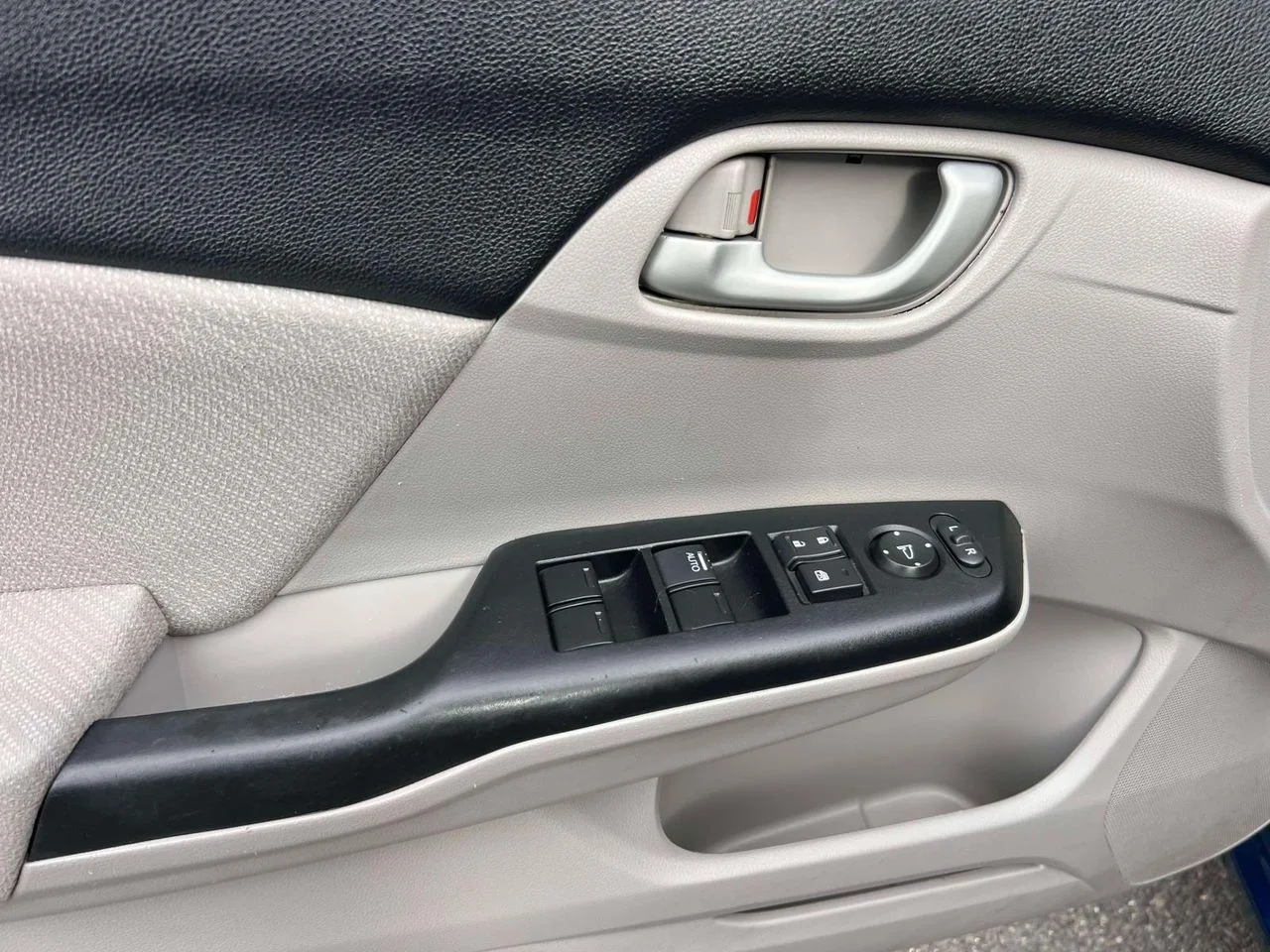 Used 2013 Blue Honda LX image 21