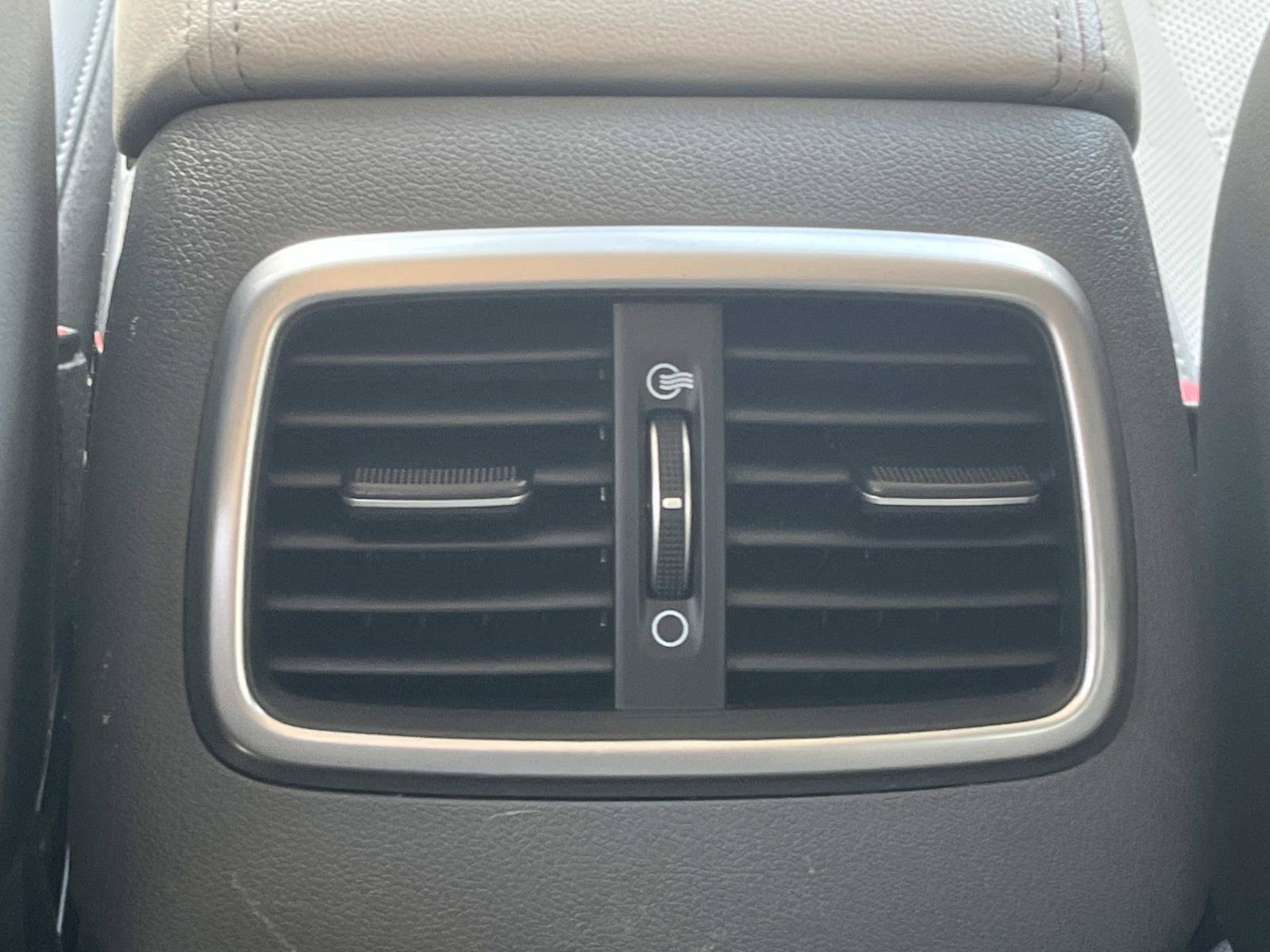 Used 2020 Imperial Blue Kia SX V6 image 17