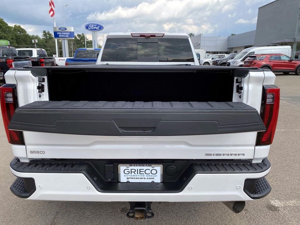 Used 2025 White GMC Denali Ultimate image 6