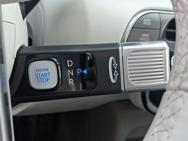 New 2026 Silver Hyundai SEL Premium image 16
