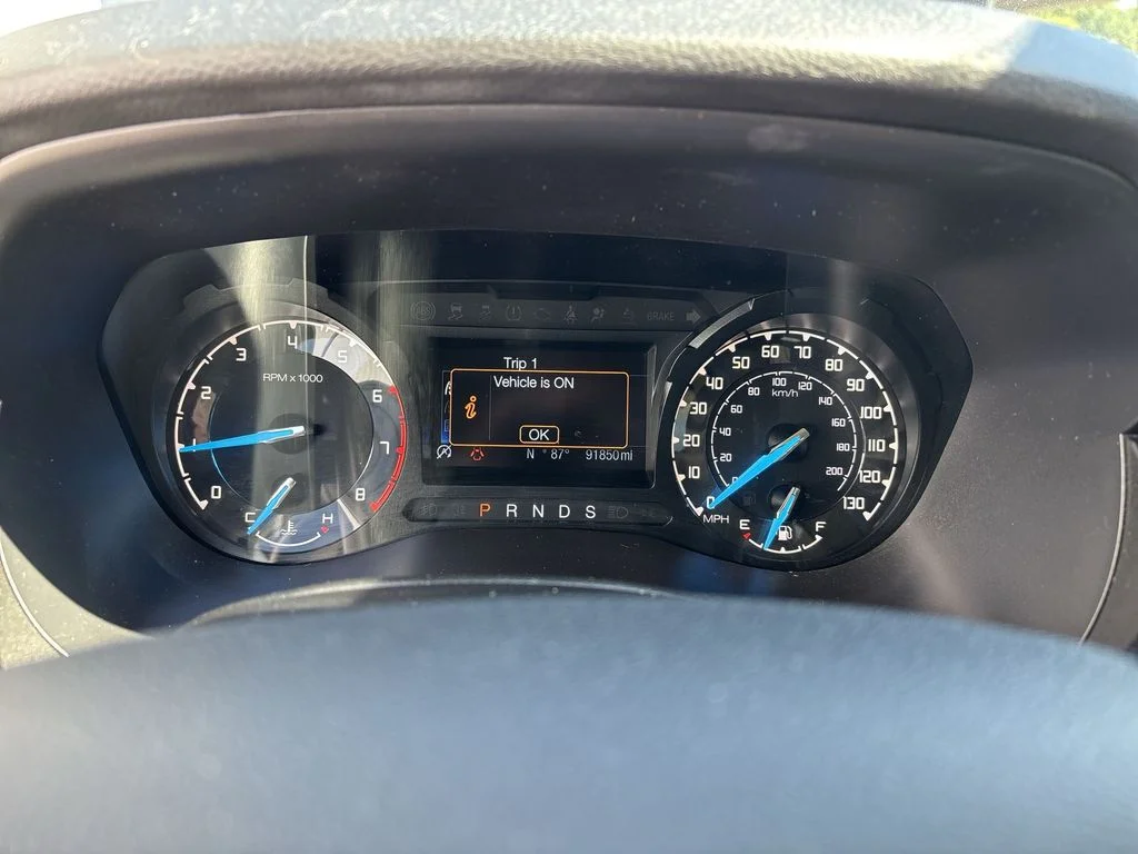 Used 2021 Silver Ford XLT image 10