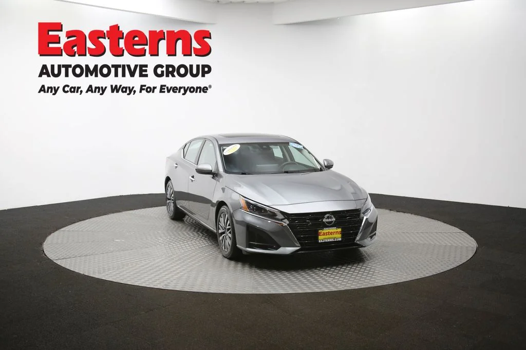Used 2023 Gray Nissan 2.5 SV image 50