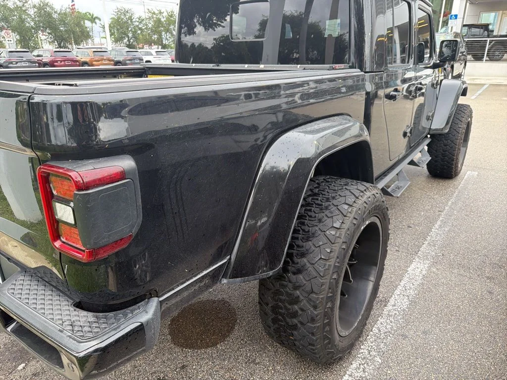 Used 2021 Black Clearcoat Jeep Overland image 4