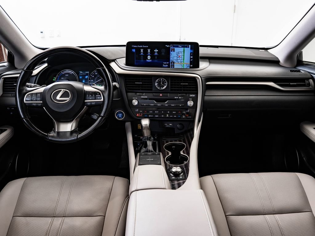 Used 2022 White Pearl Lexus 450hL Luxury image 34