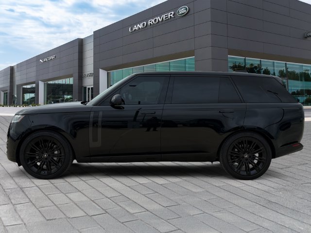 Used 2025 Black Land Rover SE image 2