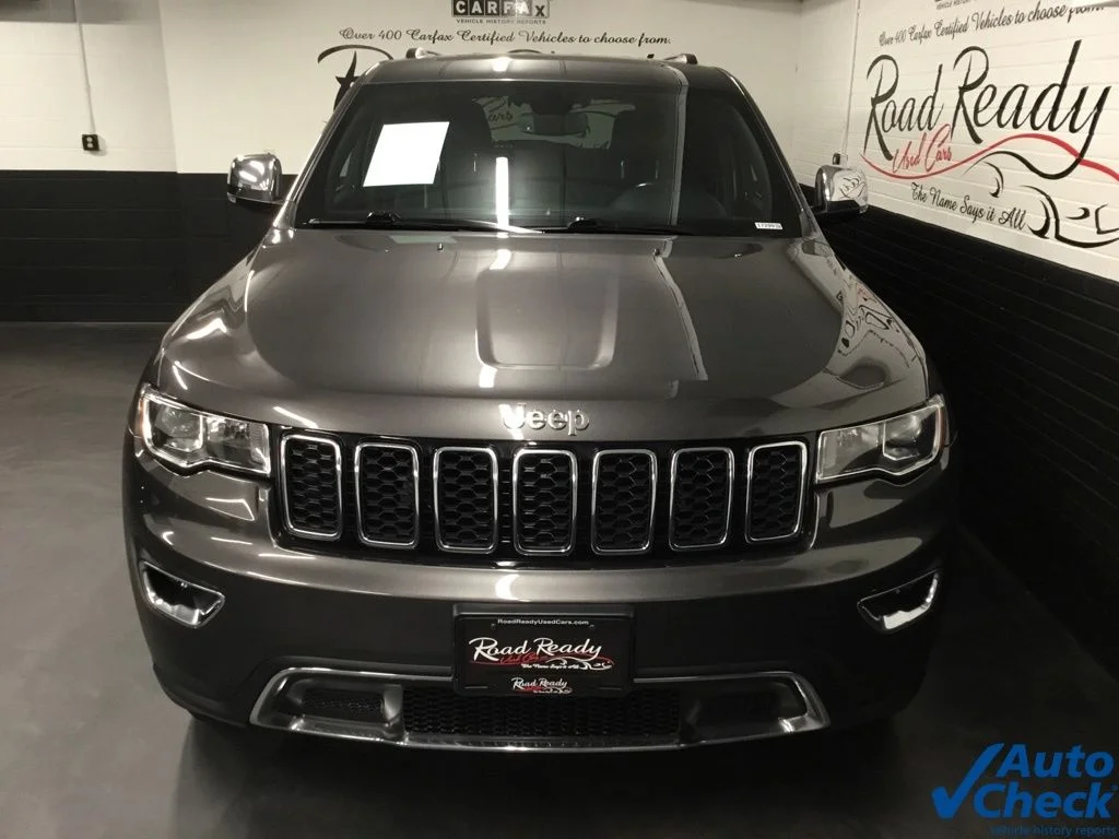 Used 2020 Gray Jeep Limited image 4