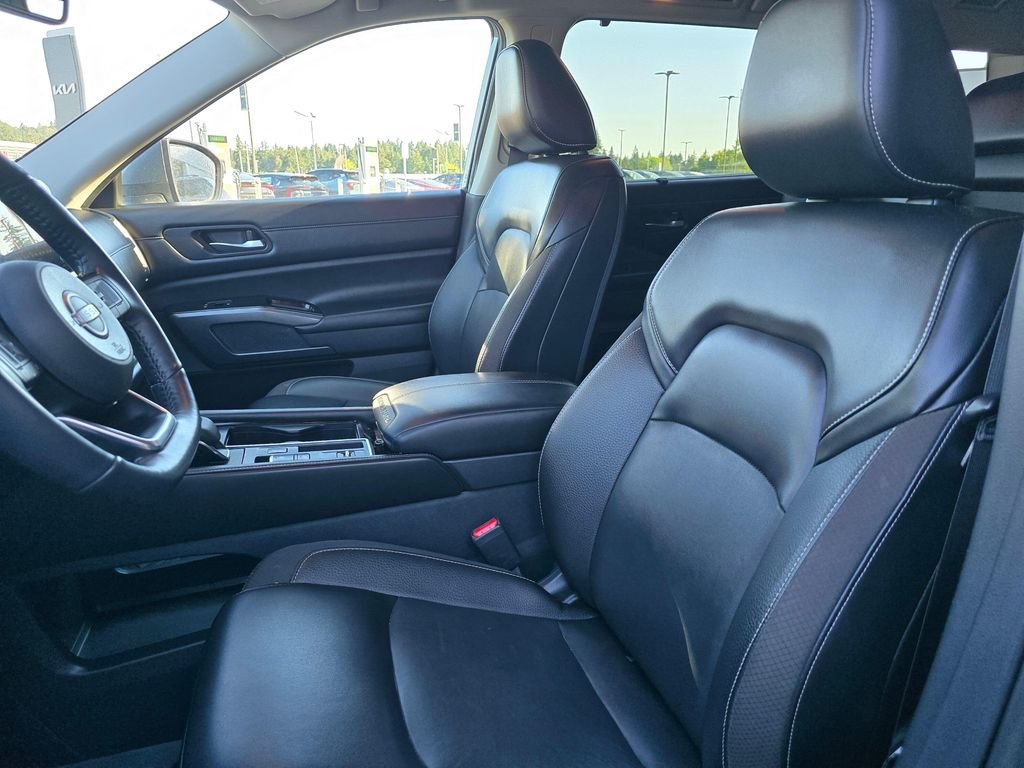 Used 2023 Gun Metallic Nissan SL image 13