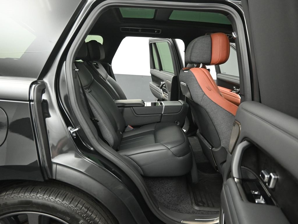 2025 LAND ROVER RANGE ROVER - Image 24
