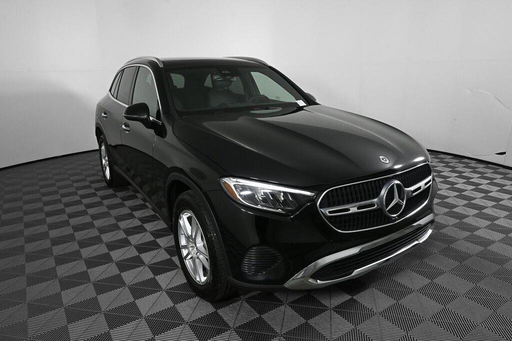 Certified Used 2025 Black Mercedes-Benz GLC 300 image 24