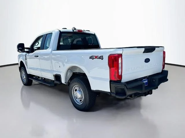 New 2026 Oxford White Ford F-250® XL image 34