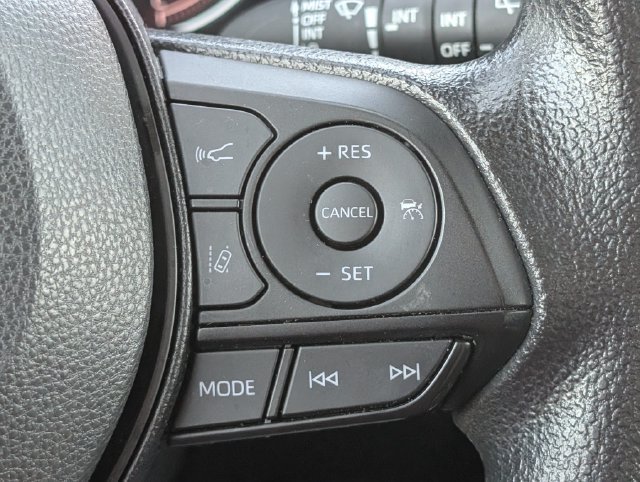 Used 2025 White Toyota XLE image 24