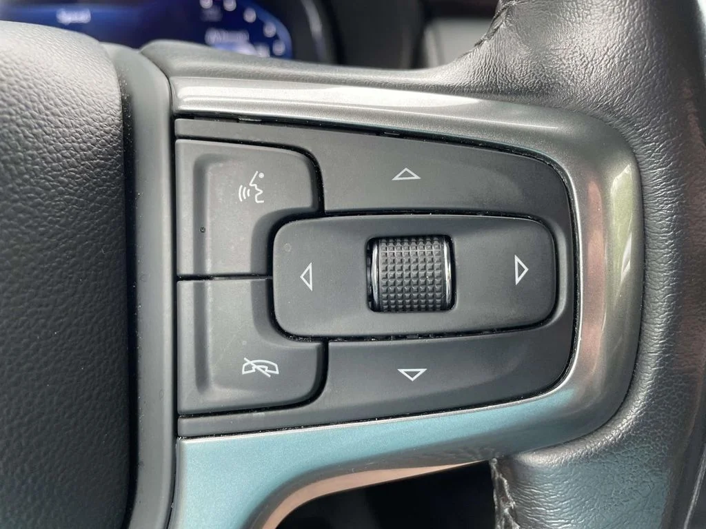 Used 2022 Dark Ash Metallic Chevrolet Z71 image 27