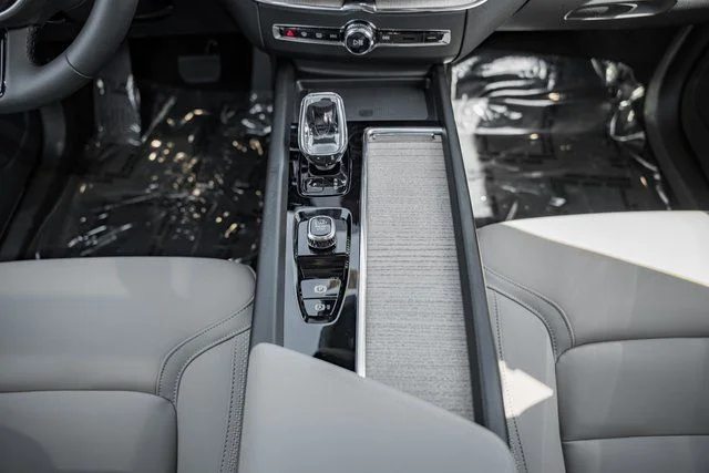 New 2026 Crystal White Volvo Plus image 28