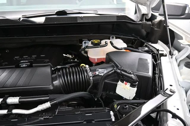 Used 2023 White Chevrolet LT image 27