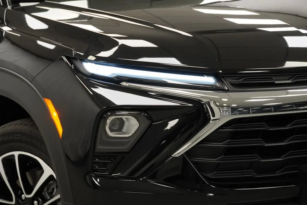 New 2026 Mosaic Black Metallic Chevrolet LT image 31