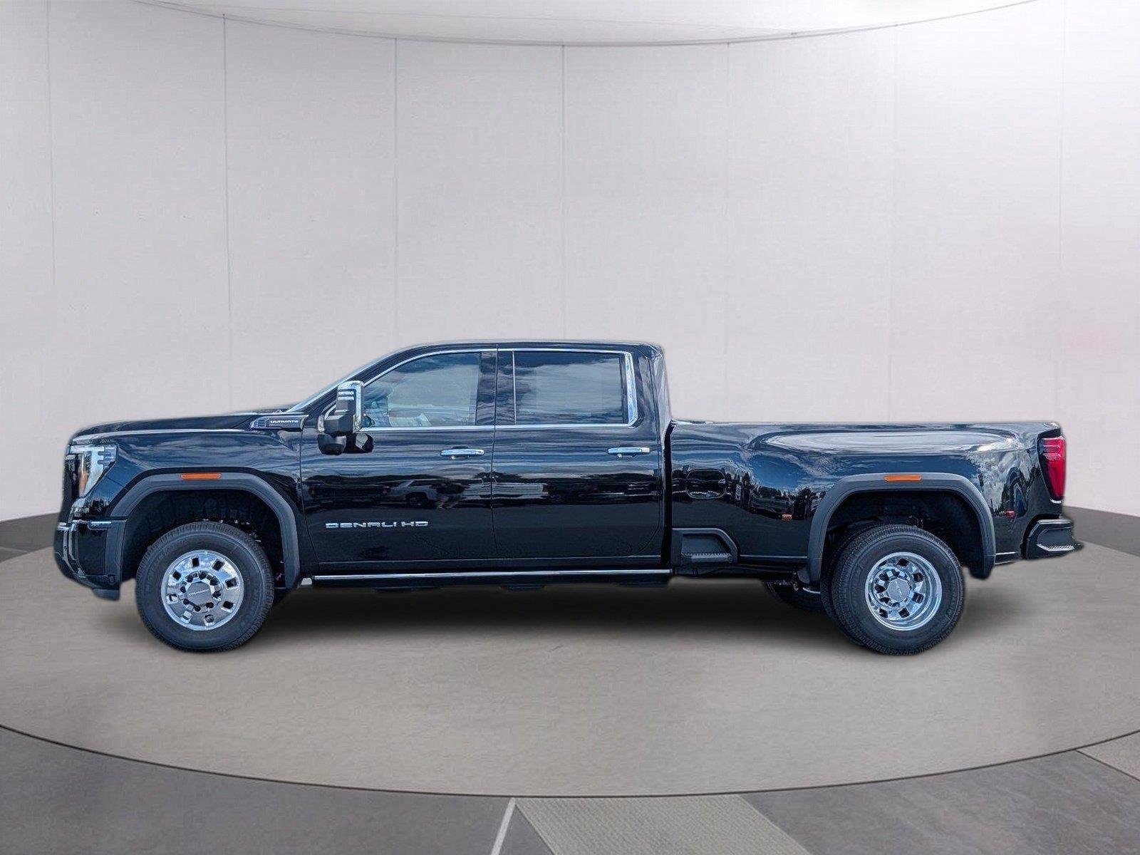 New 2026 Onyx Black GMC Denali Ultimate DRW image 2