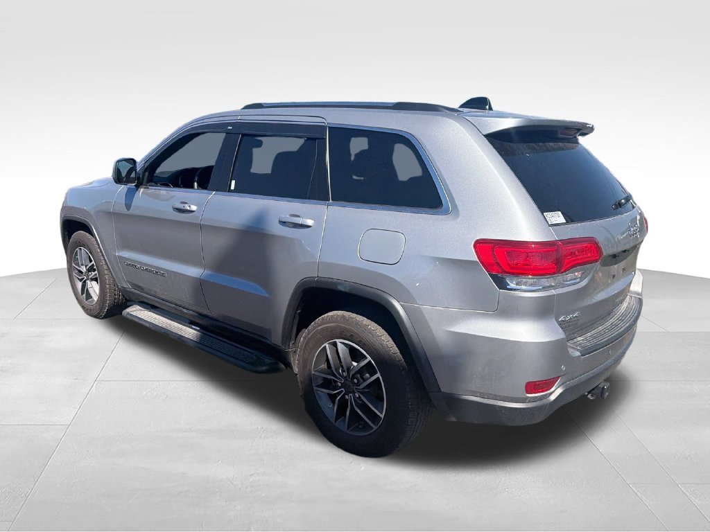Used 2019 Silver Jeep Laredo E image 3