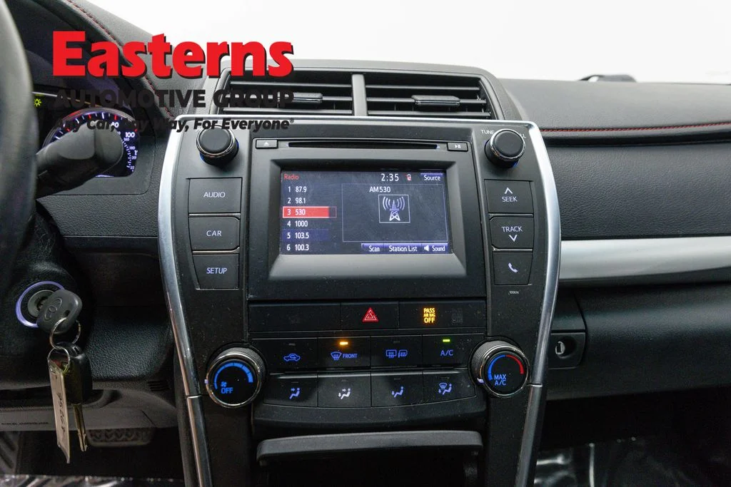 Used 2016 Gray Toyota SE image 11