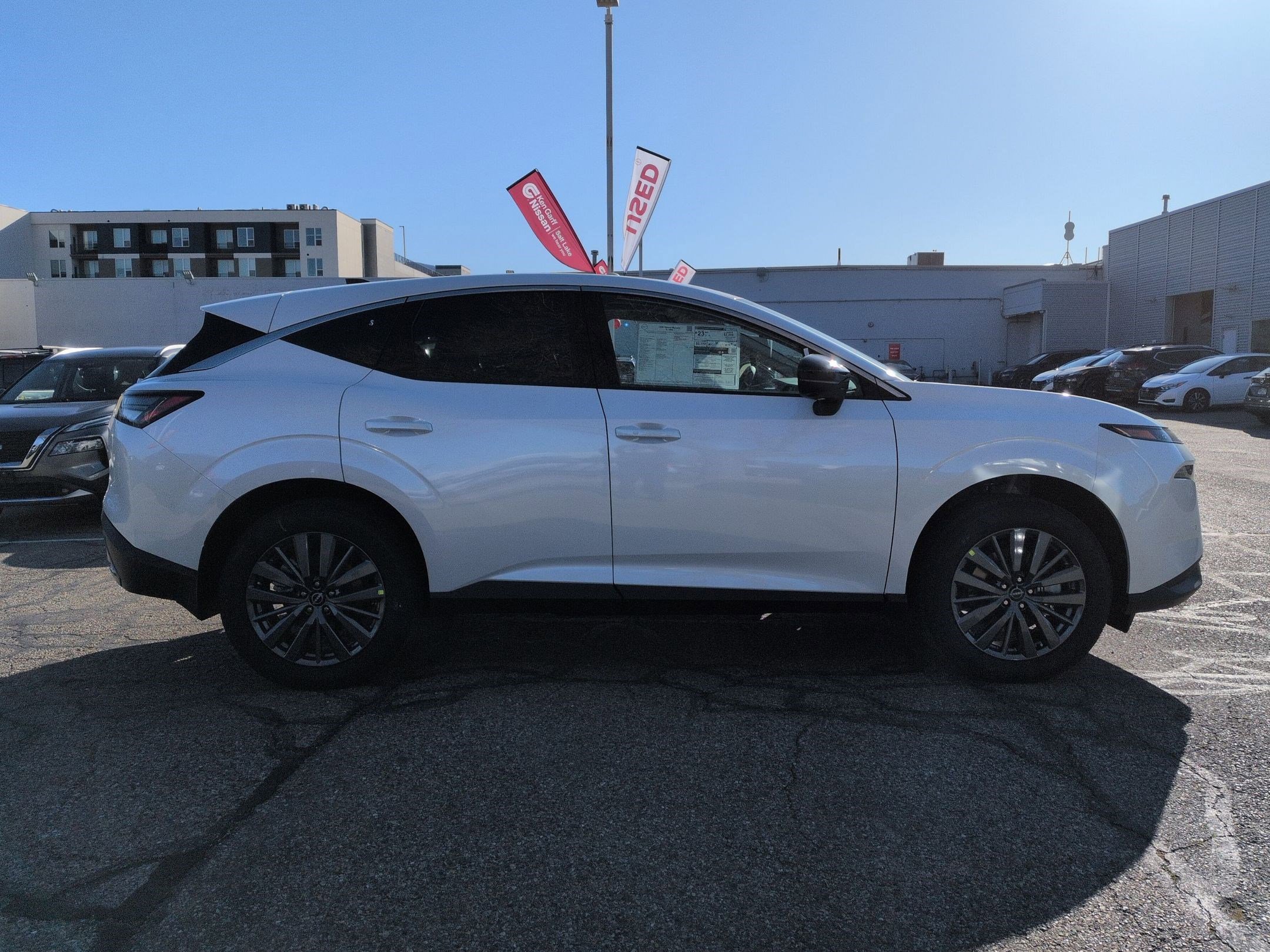 New 2026 Everest White Pearl Tricoat Nissan SL image 2