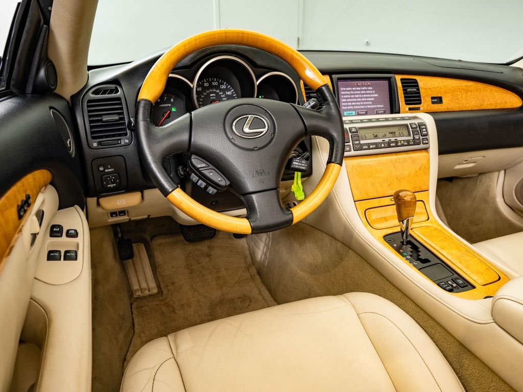 Used 2004 Green Lexus 430 image 35