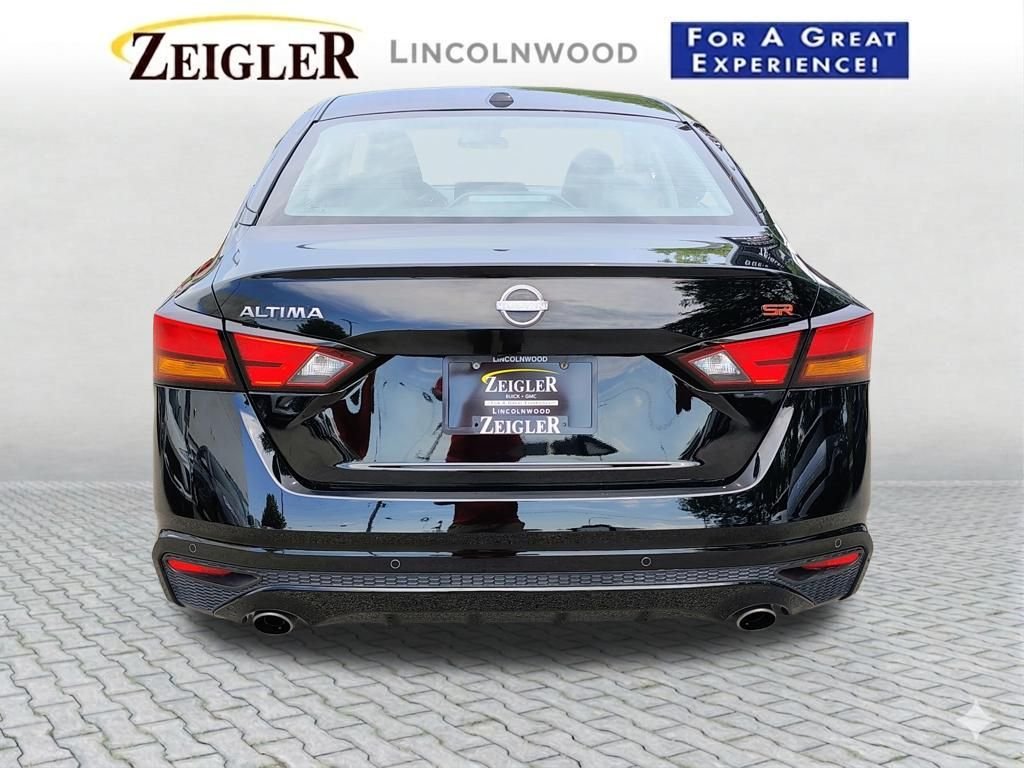 2026 Nissan Altima SR - Photo 8