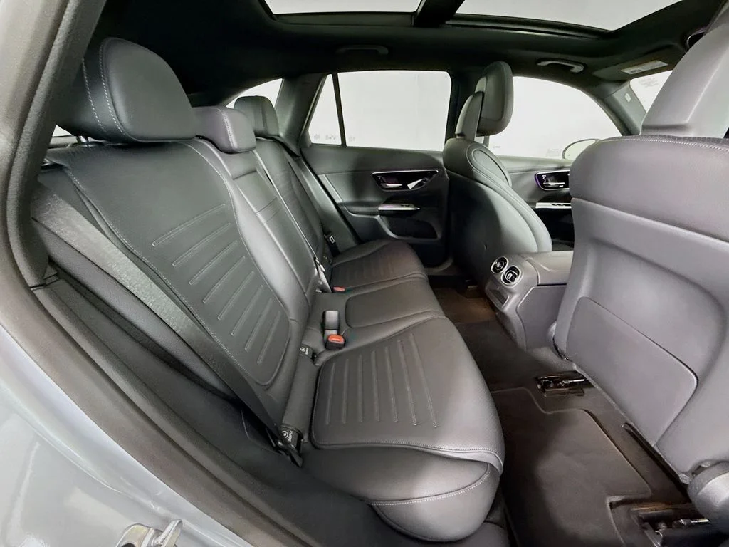 Certified Used 2026  Mercedes-Benz GLC 300 image 28