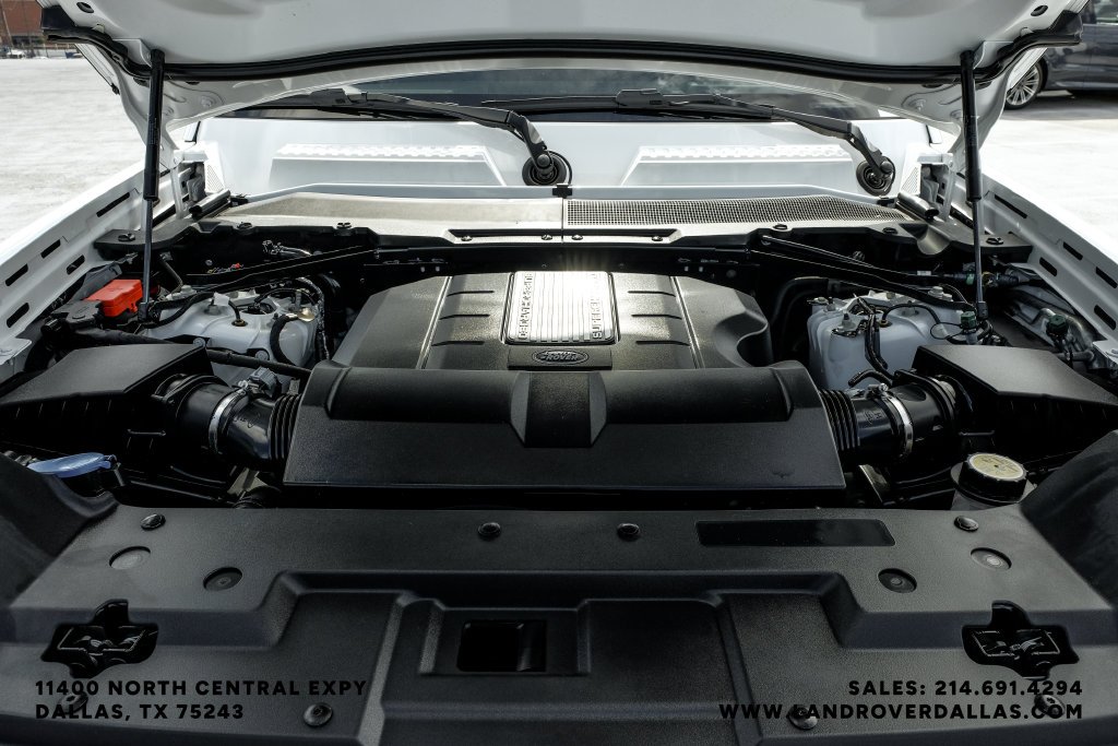 Used 2026 Fuji White Land Rover V8 image 62