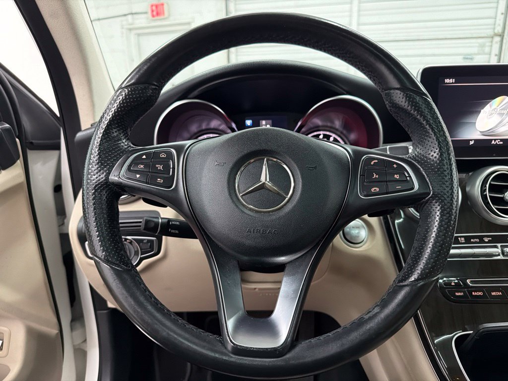 Used 2016 White Mercedes-Benz GLC 300 image 17