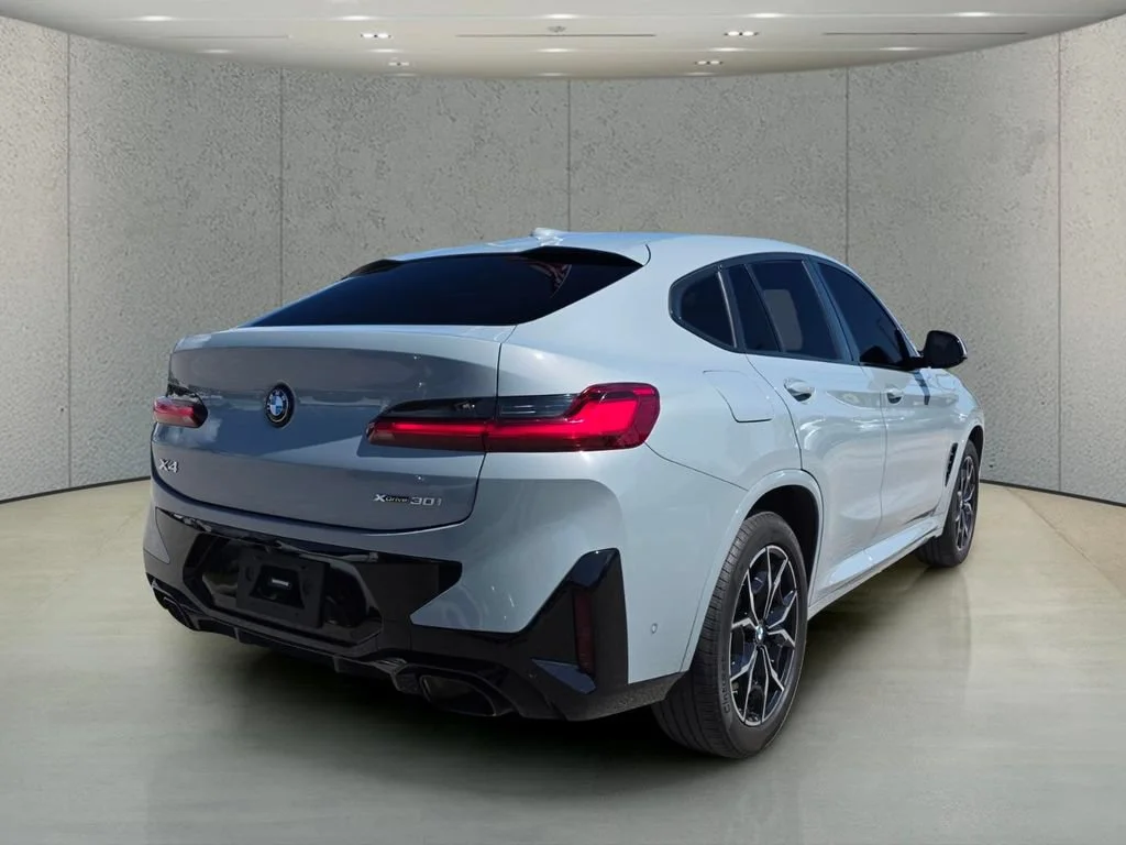 Used 2023 Brooklyn Grey Metallic BMW xDrive30i image 5