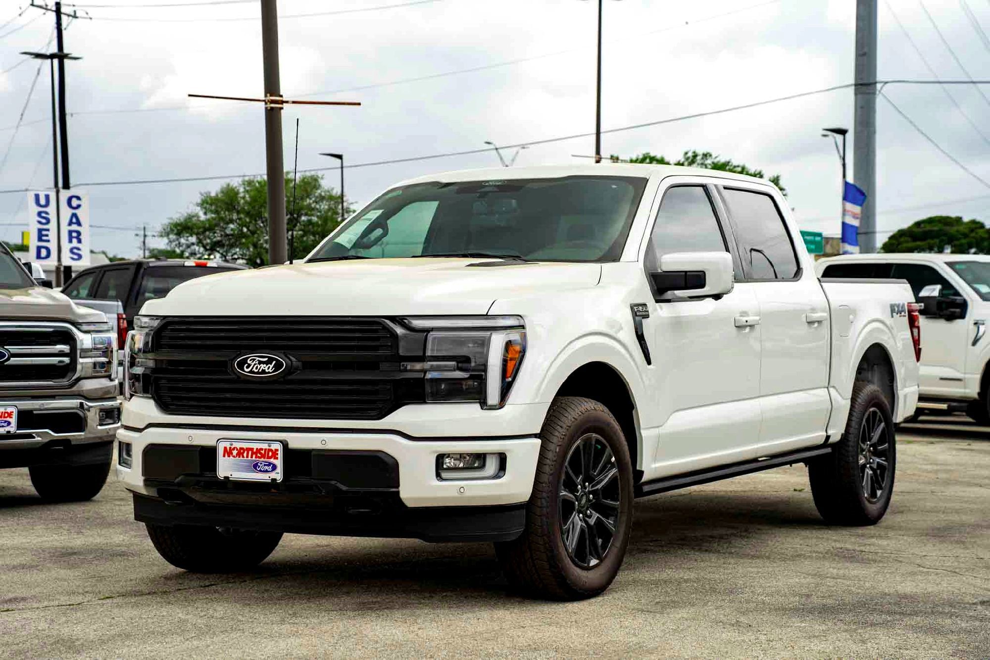 New 2025 Star White Metallic Tri-Coat Ford Platinum image 7