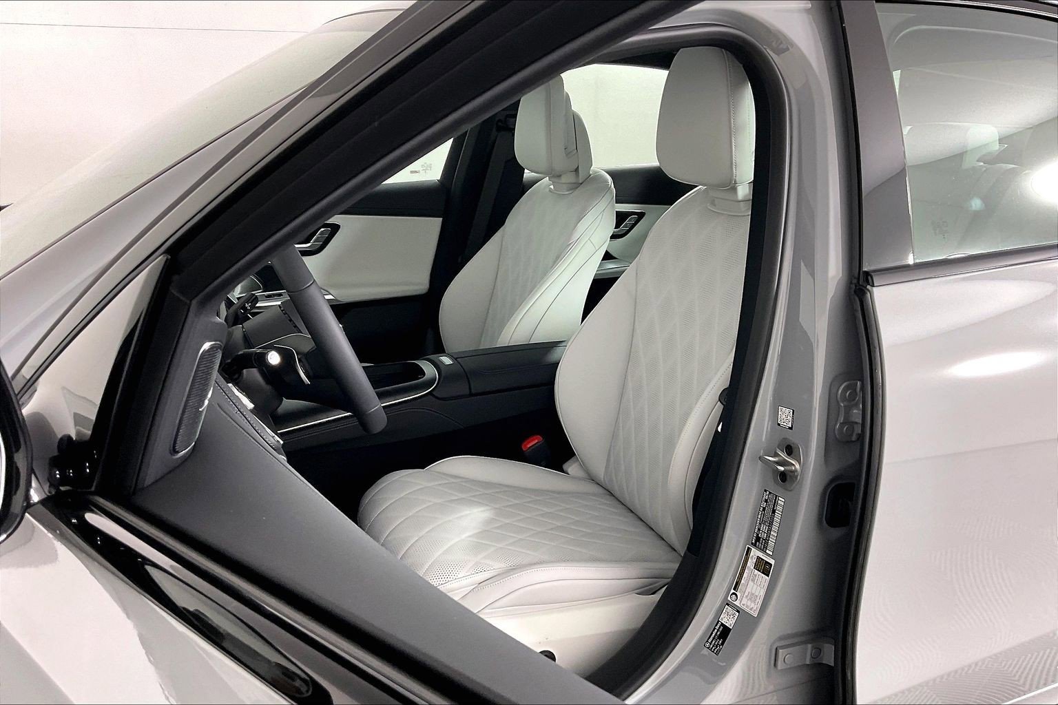 New 2026 MANUFAKTUR Alpine Grey Mercedes-Benz E 350 image 22
