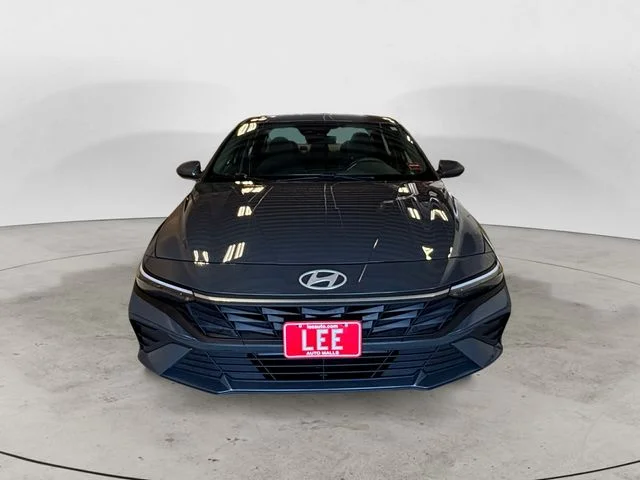 Used 2024 Gray Hyundai SEL image 9