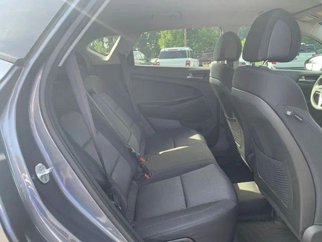 Used 2017 Gray Hyundai SE image 13