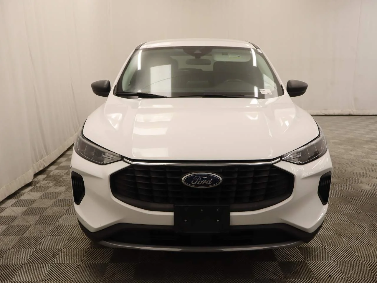 Used 2024 Oxford White Ford Active image 4