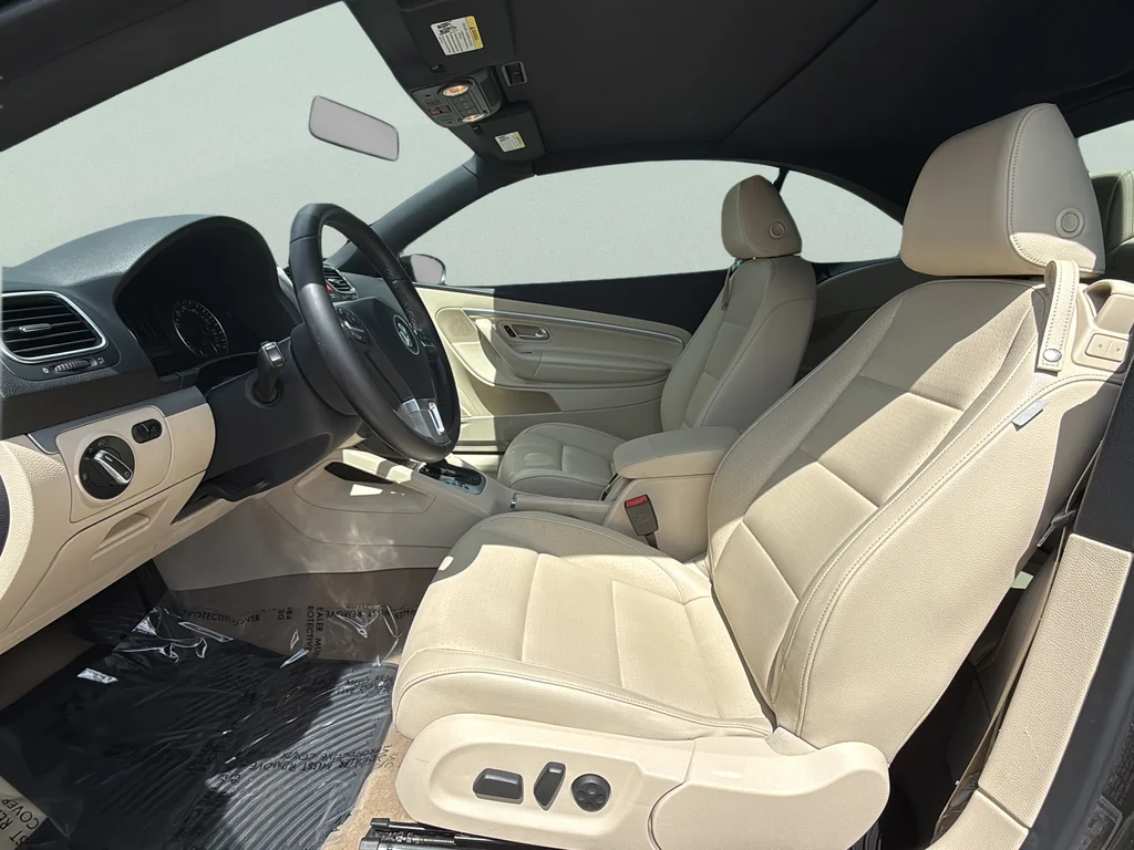 Used 2014 Brown Metallic Volkswagen Komfort Edition image 18