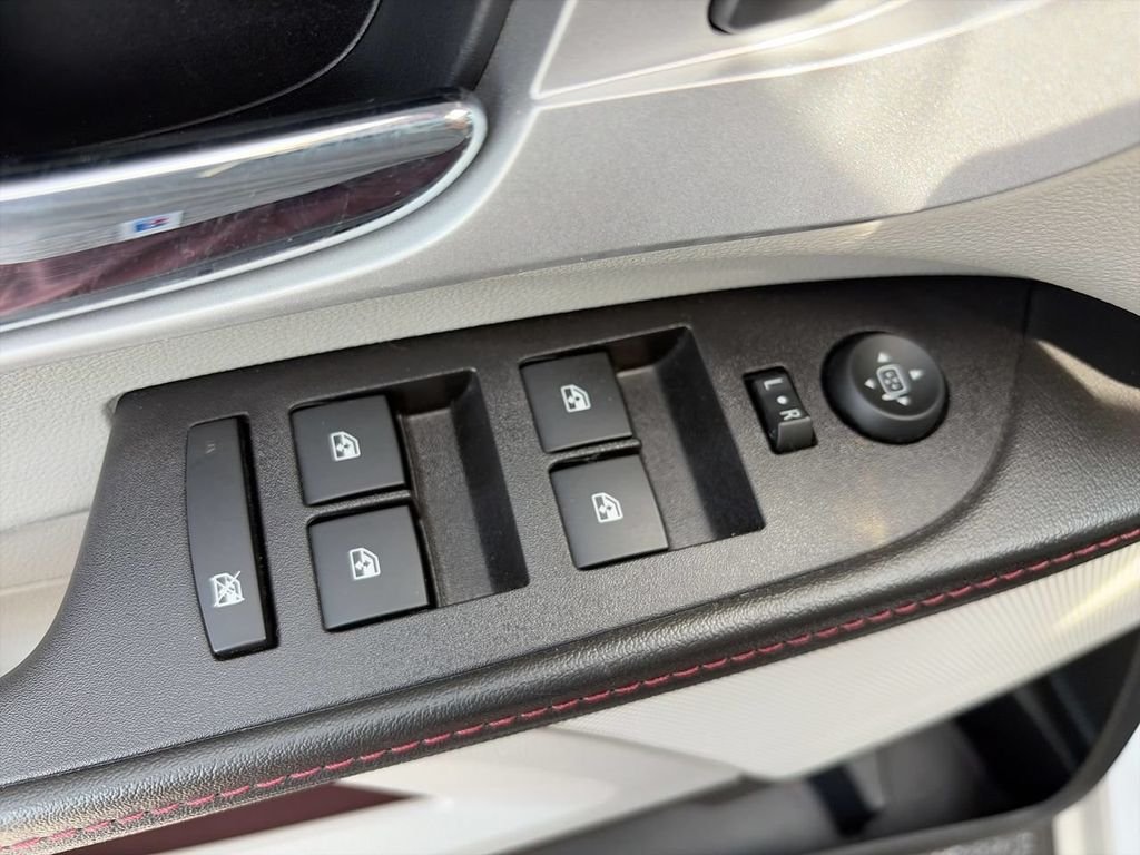 Used 2015 Silver Chevrolet LT image 14